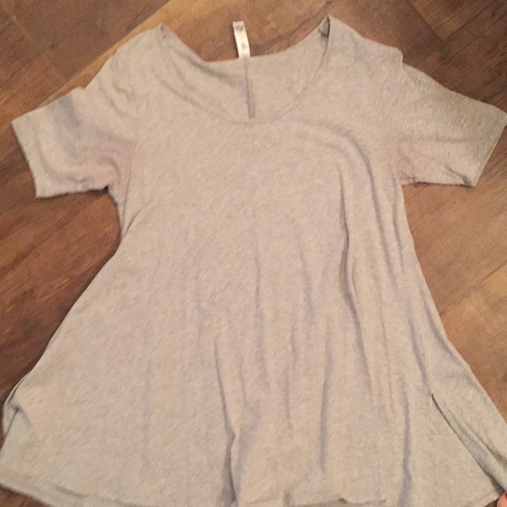 LuLaRoe Perfect Tee